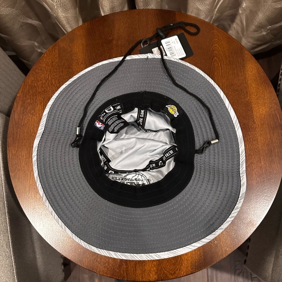 LA Lakers Bucket Hat - NWT - Picture 2 of 8